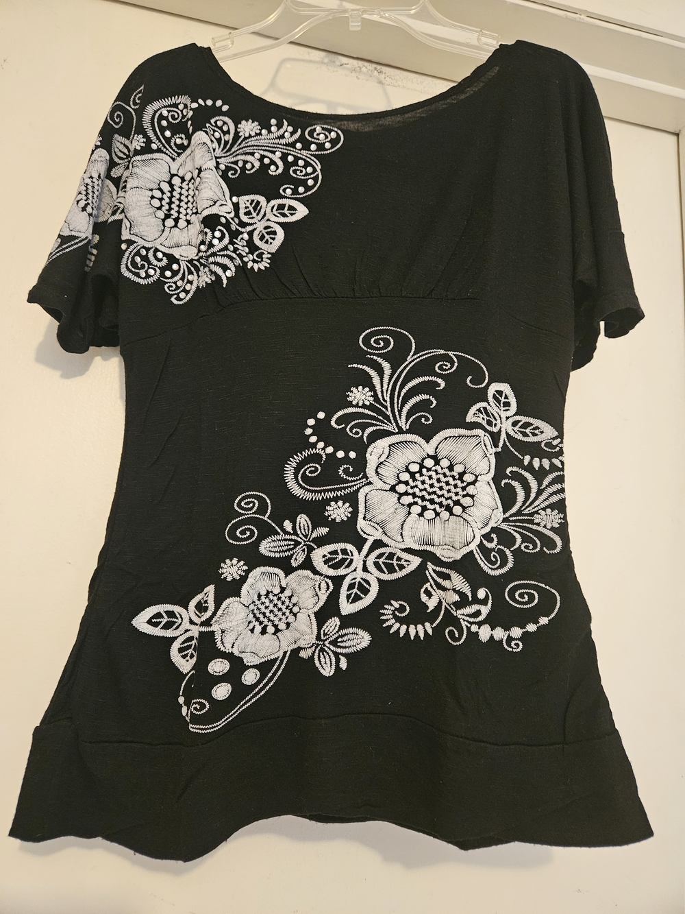 2B Bebe Black Scoop Neck Top with White Floral Embroidery